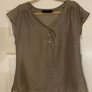 Limited gold dotted top